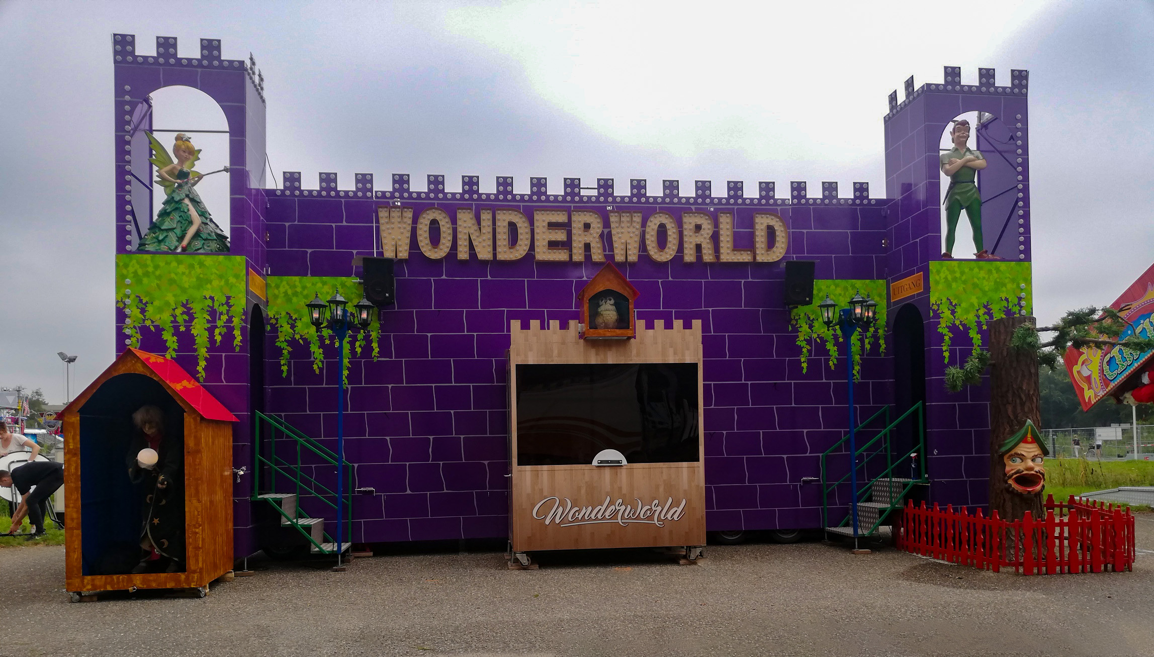 Wonder world is de nieuwste attractie van de kermis en verhuur.